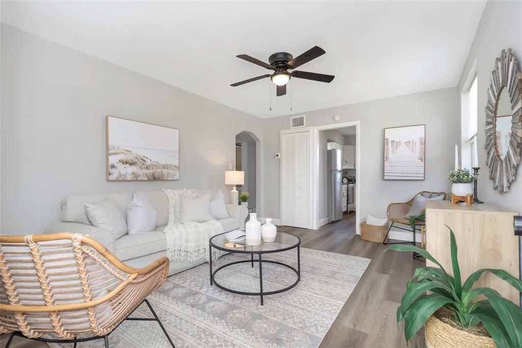 En Venta: $237,000 (2 camas, 1 baños, 780 Pies cuadrados)