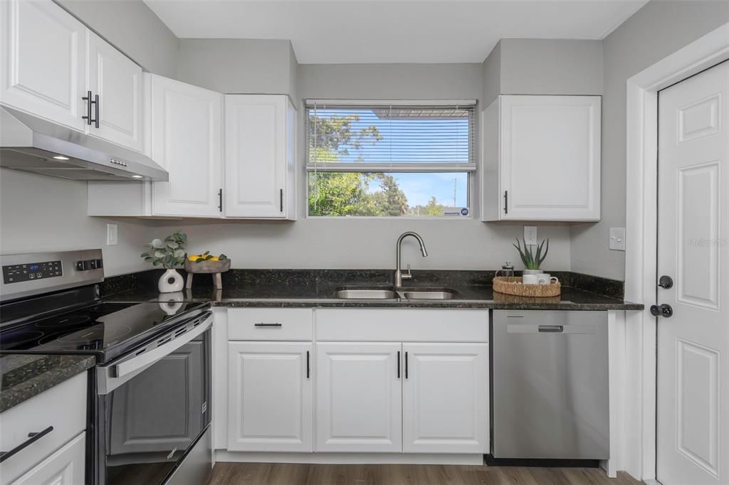 En Venta: $237,000 (2 camas, 1 baños, 780 Pies cuadrados)