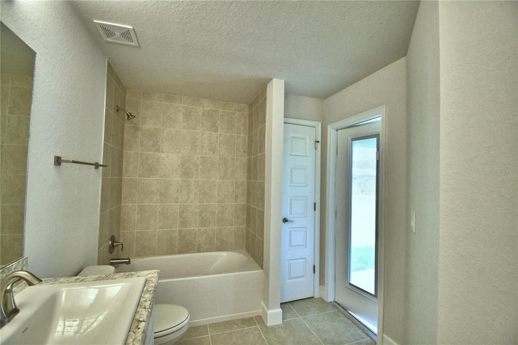 待售: $412,852 (4 贝兹, 3 浴室, 2508 平方英尺)