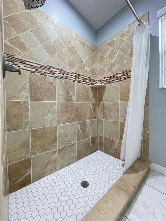 En Venta: $415,000 (3 camas, 2 baños, 1521 Pies cuadrados)