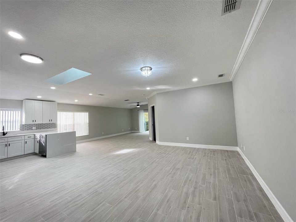 En Venta: $415,000 (3 camas, 2 baños, 1521 Pies cuadrados)