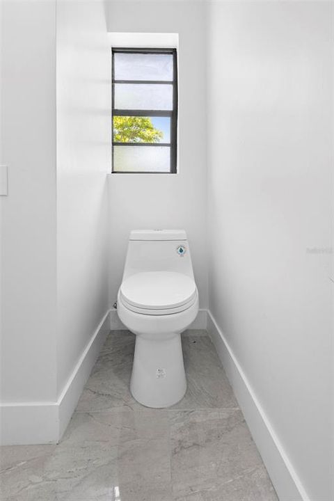 En Venta: $289,000 (3 camas, 2 baños, 1242 Pies cuadrados)