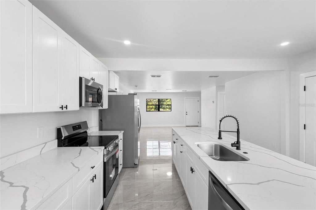 En Venta: $289,000 (3 camas, 2 baños, 1242 Pies cuadrados)