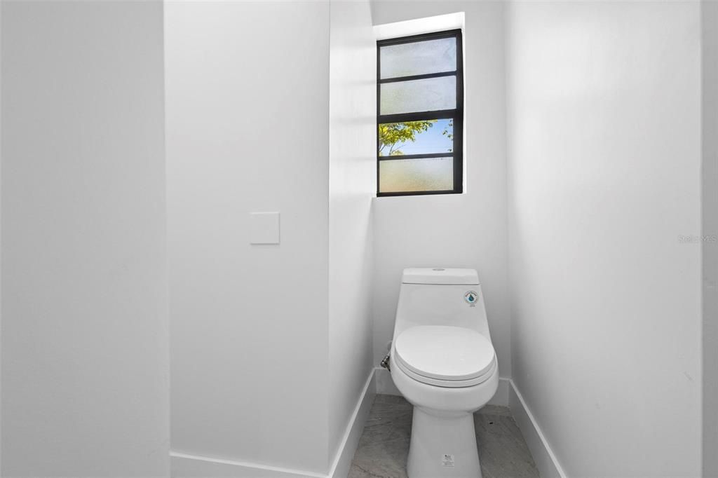 En Venta: $289,000 (3 camas, 2 baños, 1242 Pies cuadrados)