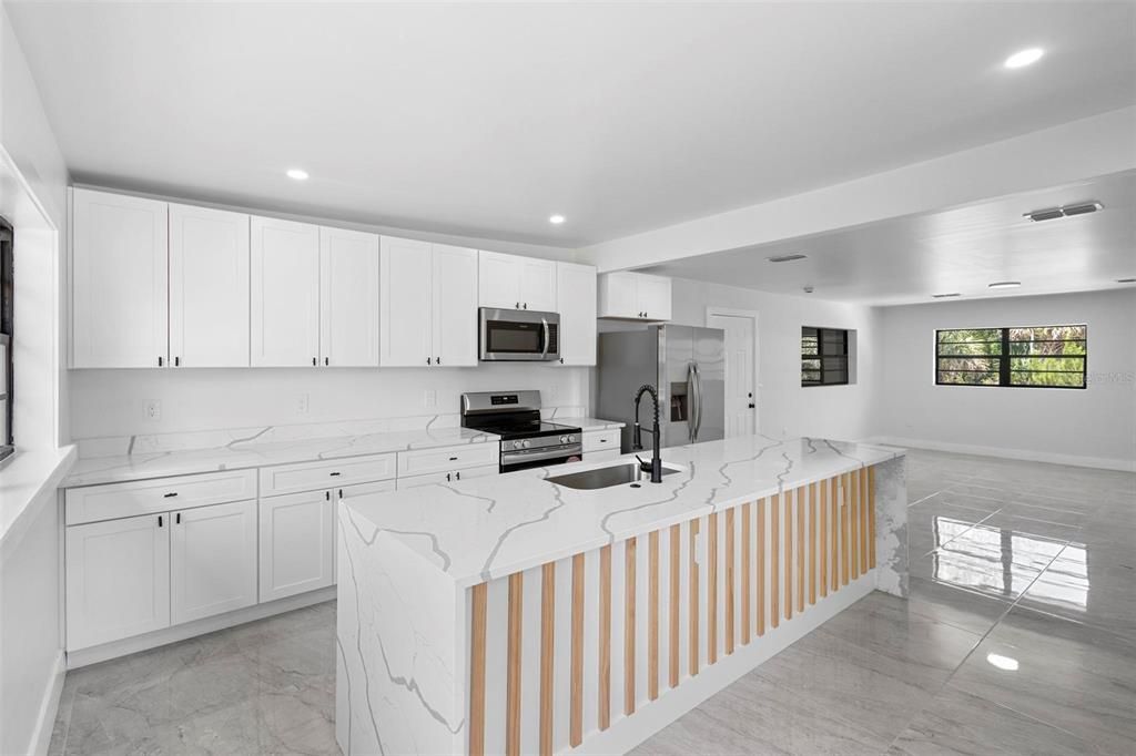 En Venta: $289,000 (3 camas, 2 baños, 1242 Pies cuadrados)