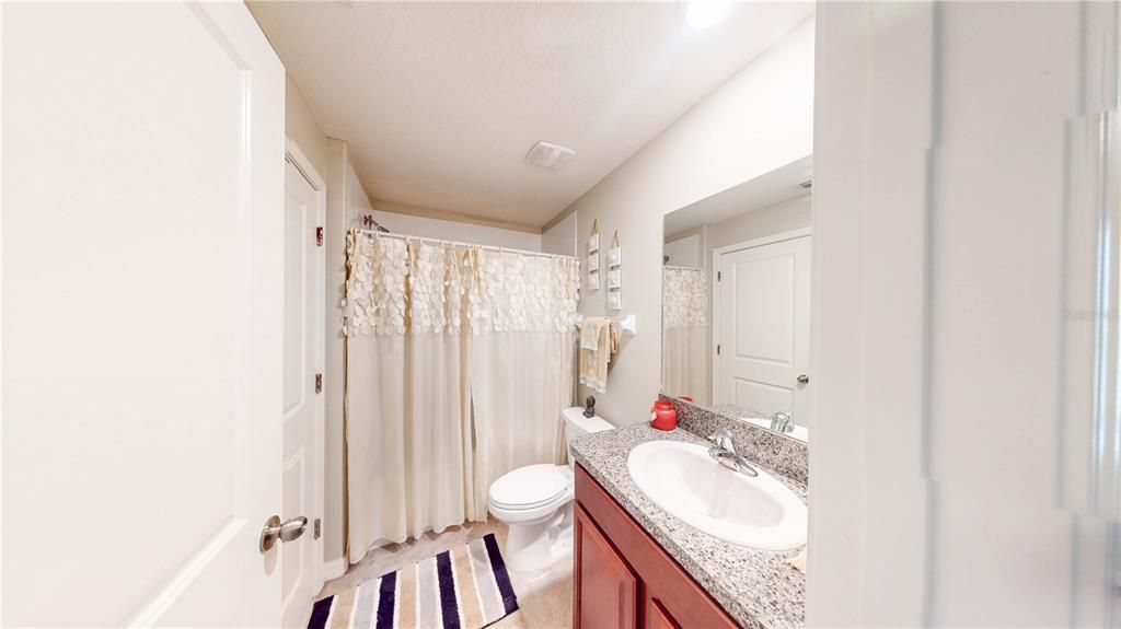 На продажу: $265,000 (3 спален, 2 ванн, 1824 Квадратных фут)