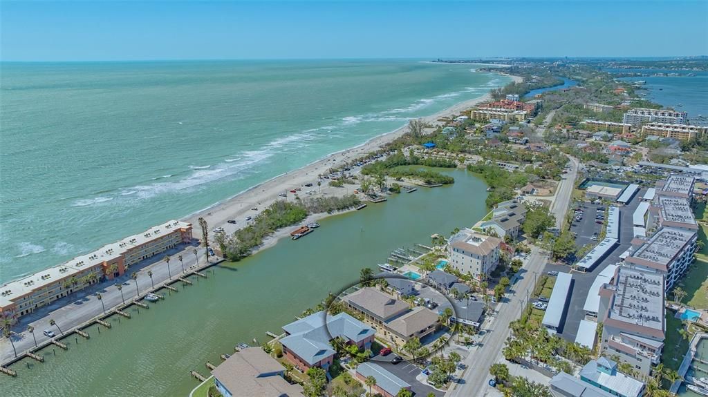 待售: $499,000 (2 贝兹, 2 浴室, 1124 平方英尺)