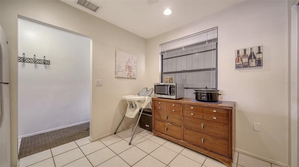 待售: $499,000 (2 贝兹, 2 浴室, 1124 平方英尺)