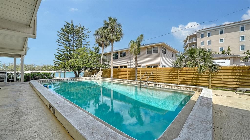 待售: $499,000 (2 贝兹, 2 浴室, 1124 平方英尺)