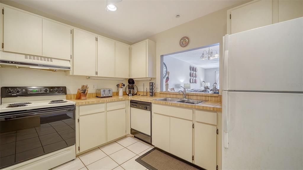 待售: $499,000 (2 贝兹, 2 浴室, 1124 平方英尺)