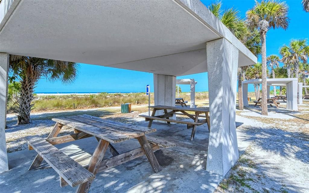 待售: $499,000 (2 贝兹, 2 浴室, 1124 平方英尺)