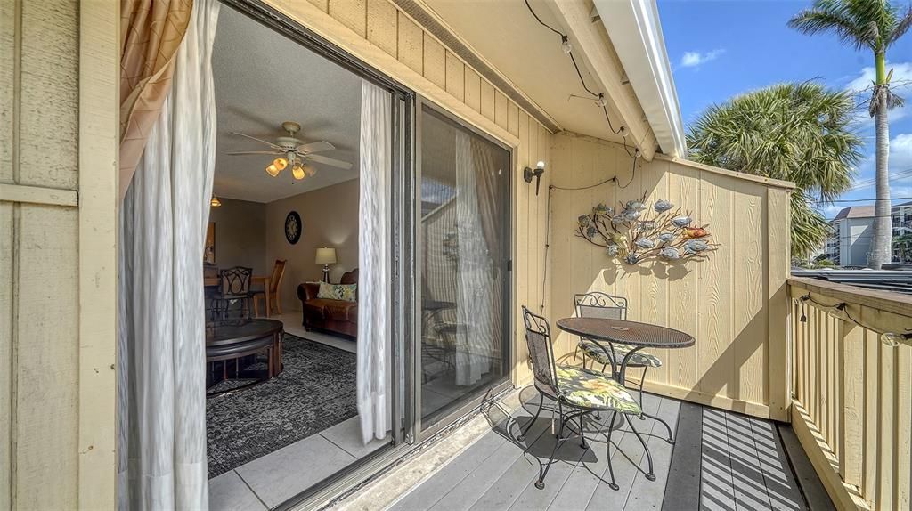 待售: $499,000 (2 贝兹, 2 浴室, 1124 平方英尺)