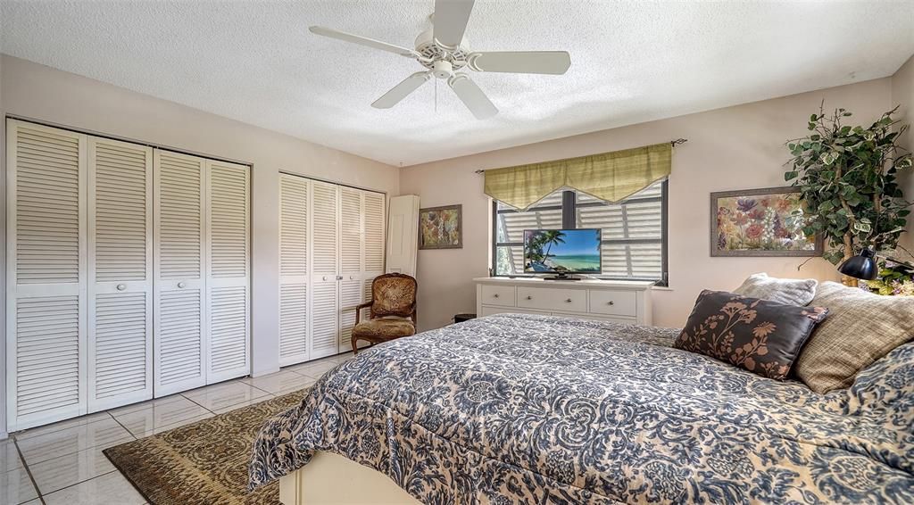 待售: $499,000 (2 贝兹, 2 浴室, 1124 平方英尺)