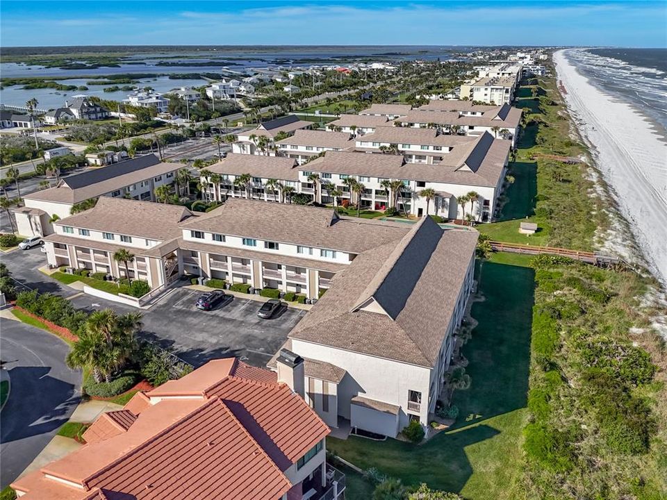 На продажу: $420,000 (2 спален, 1 ванн, 1202 Квадратных фут)