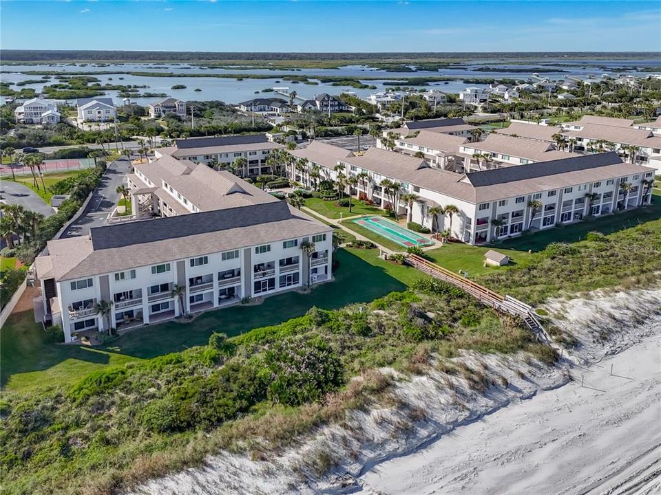 На продажу: $420,000 (2 спален, 1 ванн, 1202 Квадратных фут)