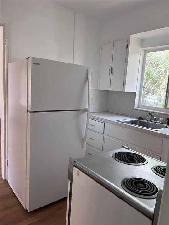 出租: $1,200 (1 贝兹, 1 浴室, 489 平方英尺)