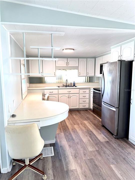 For Sale: $179,900 (3 beds, 1 baths, 1046 Square Feet)