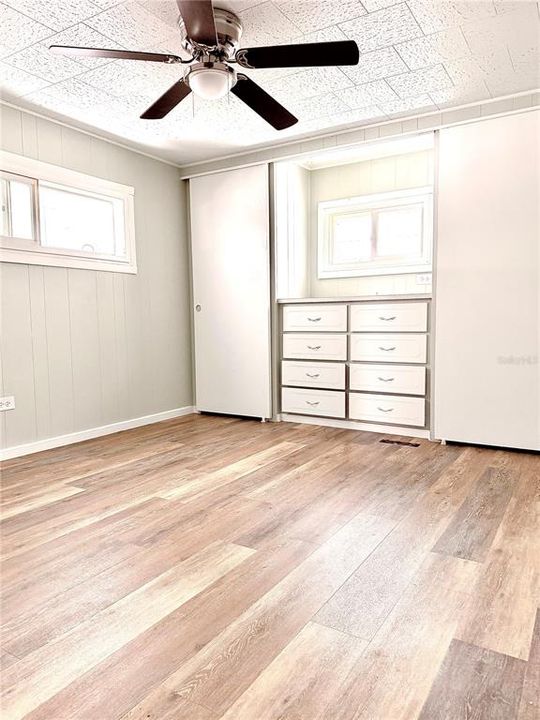 For Sale: $179,900 (3 beds, 1 baths, 1046 Square Feet)