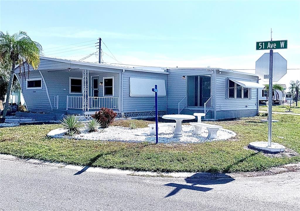 For Sale: $179,900 (3 beds, 1 baths, 1046 Square Feet)