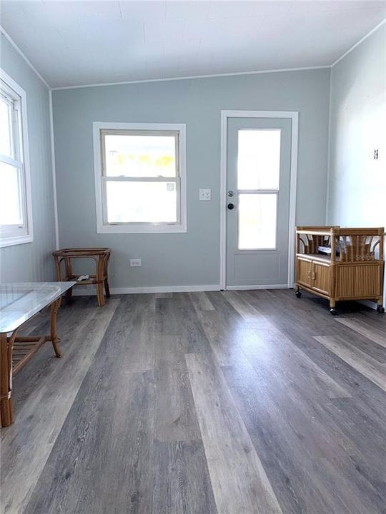 For Sale: $179,900 (3 beds, 1 baths, 1046 Square Feet)