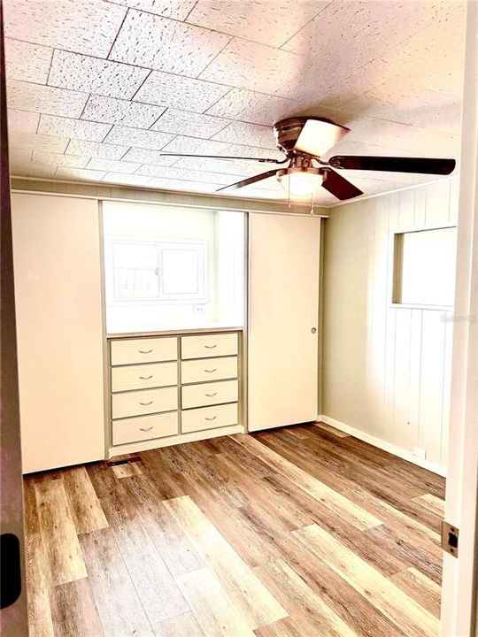 For Sale: $179,900 (3 beds, 1 baths, 1046 Square Feet)