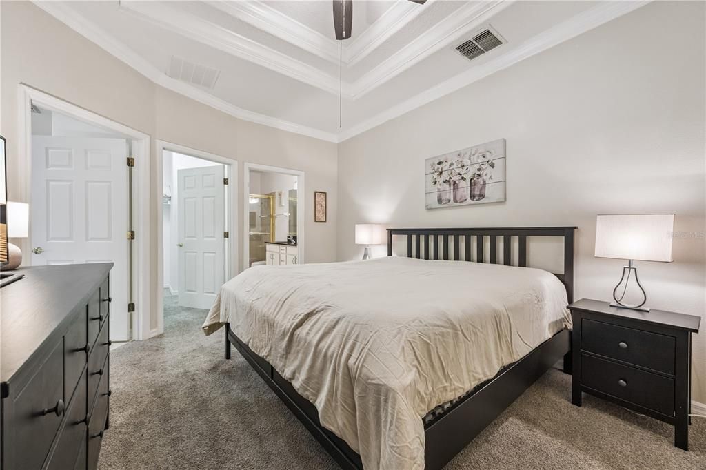 На продажу: $360,000 (2 спален, 2 ванн, 1155 Квадратных фут)