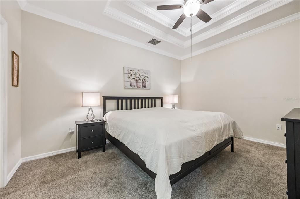 На продажу: $360,000 (2 спален, 2 ванн, 1155 Квадратных фут)