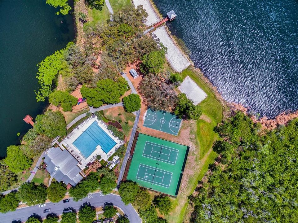 На продажу: $360,000 (2 спален, 2 ванн, 1155 Квадратных фут)