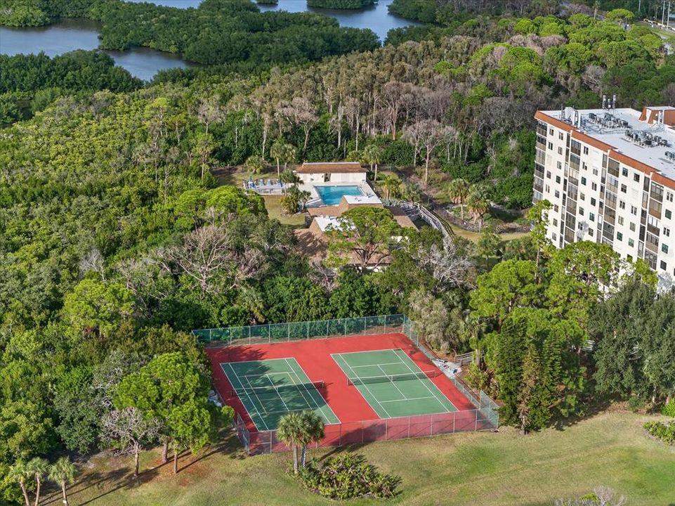 На продажу: $250,000 (2 спален, 2 ванн, 1280 Квадратных фут)