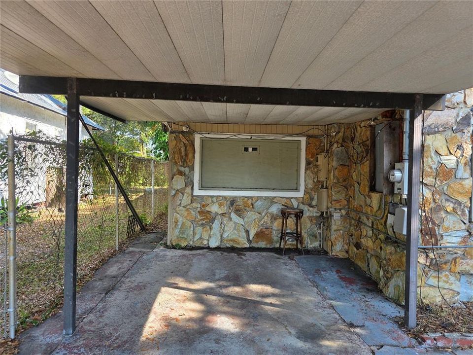 For Sale: $229,000 (3 beds, 1 baths, 2317 Square Feet)