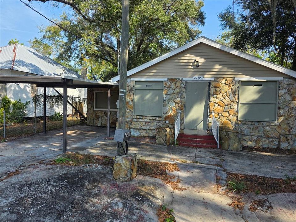 For Sale: $229,000 (3 beds, 1 baths, 2317 Square Feet)