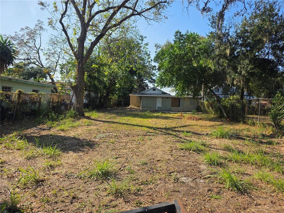 For Sale: $229,000 (3 beds, 1 baths, 2317 Square Feet)