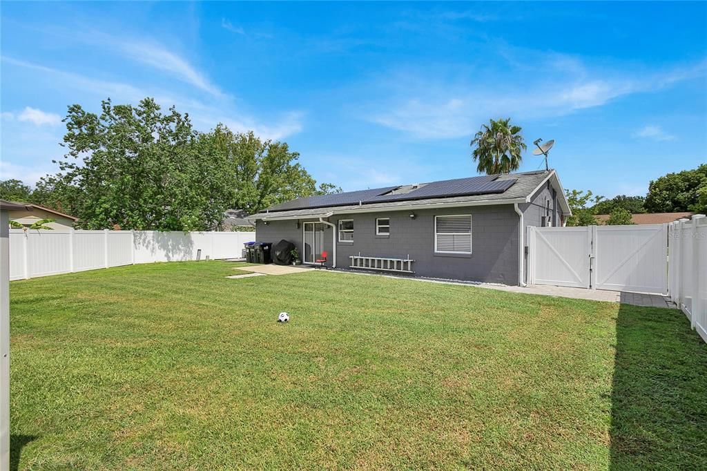 待售: $365,000 (3 贝兹, 1 浴室, 918 平方英尺)