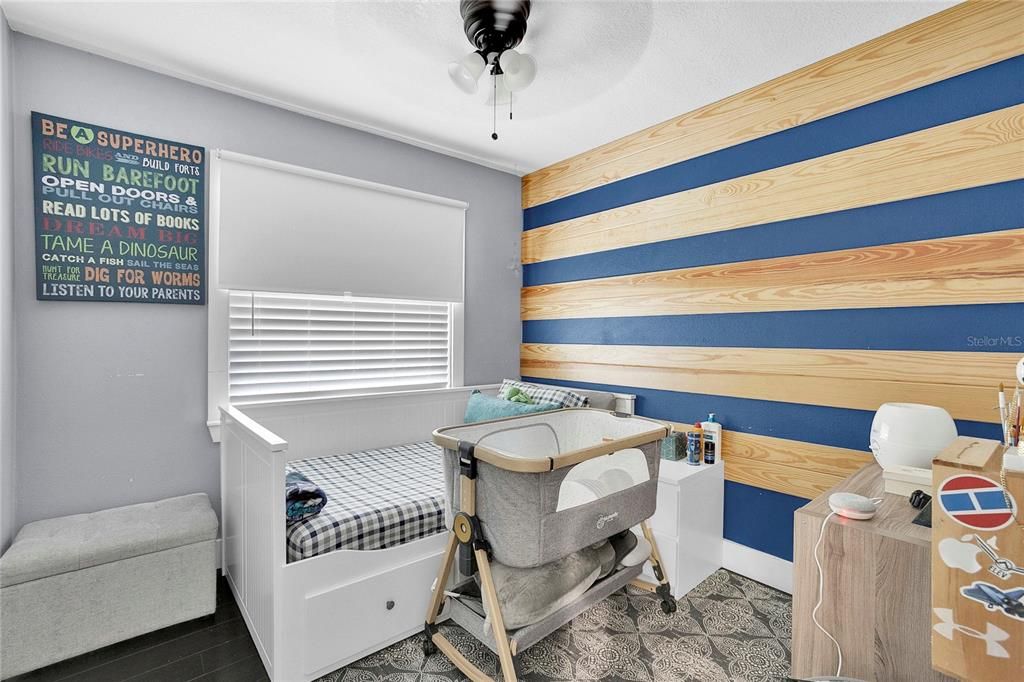 待售: $365,000 (3 贝兹, 1 浴室, 918 平方英尺)