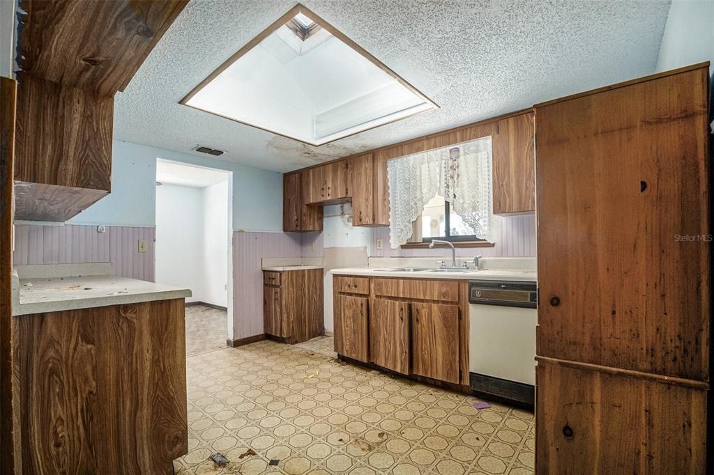 待售: $100,000 (2 贝兹, 2 浴室, 1144 平方英尺)