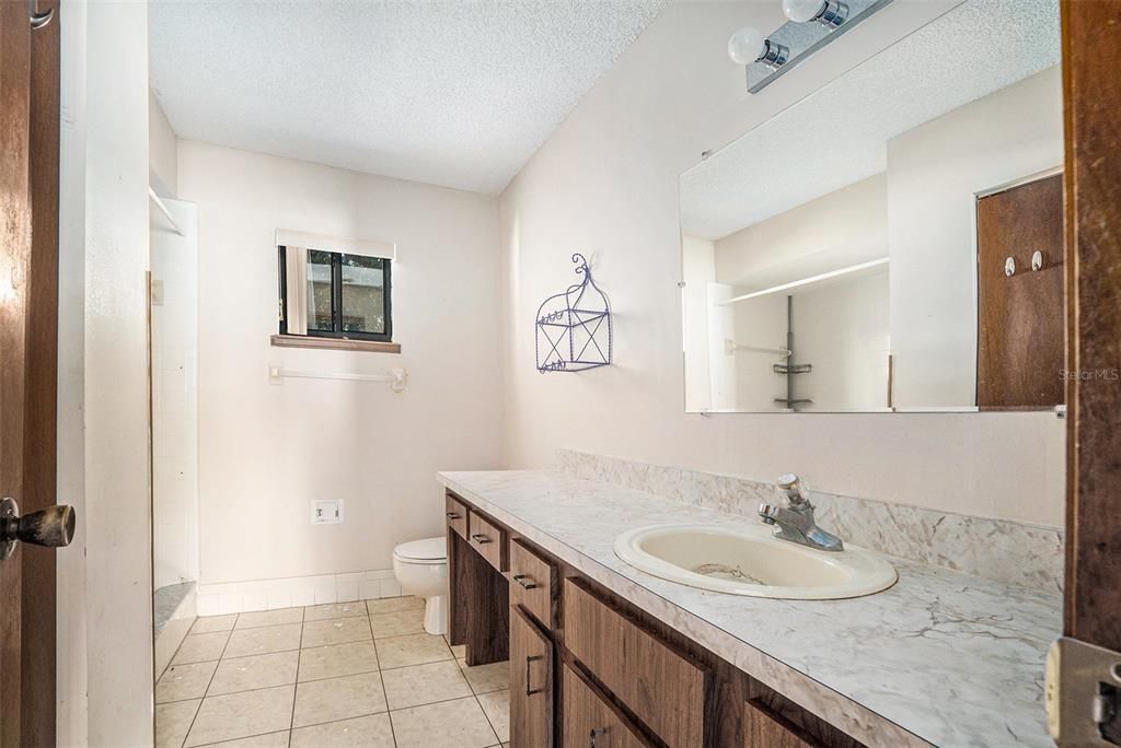 待售: $100,000 (2 贝兹, 2 浴室, 1144 平方英尺)