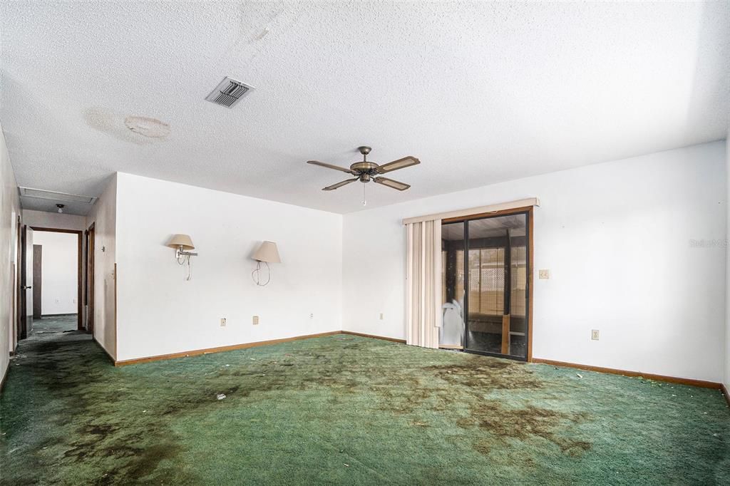 待售: $100,000 (2 贝兹, 2 浴室, 1144 平方英尺)