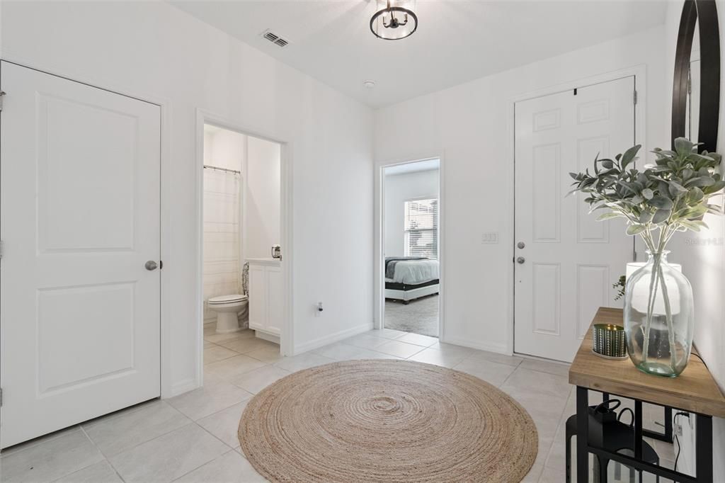 En Venta: $405,000 (4 camas, 2 baños, 1890 Pies cuadrados)