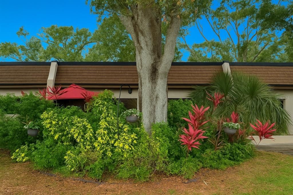 For Rent: $1,900 (2 beds, 2 baths, 886 Square Feet)