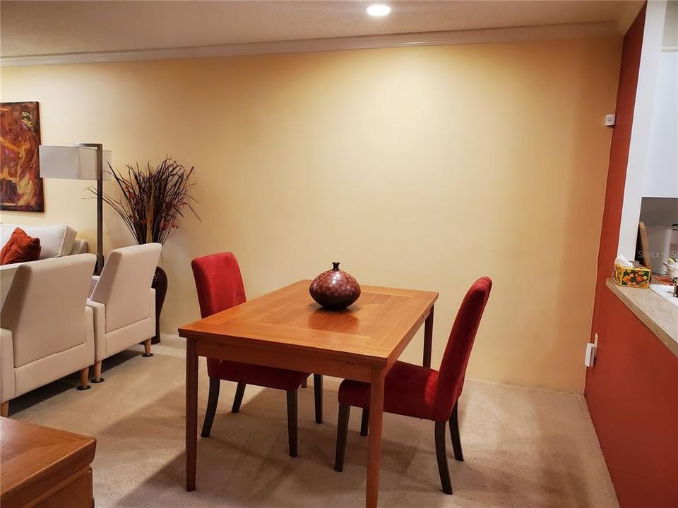 For Rent: $1,900 (2 beds, 2 baths, 886 Square Feet)