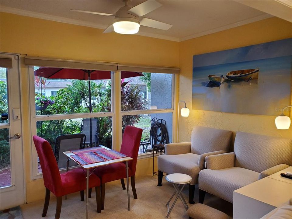 For Rent: $1,900 (2 beds, 2 baths, 886 Square Feet)