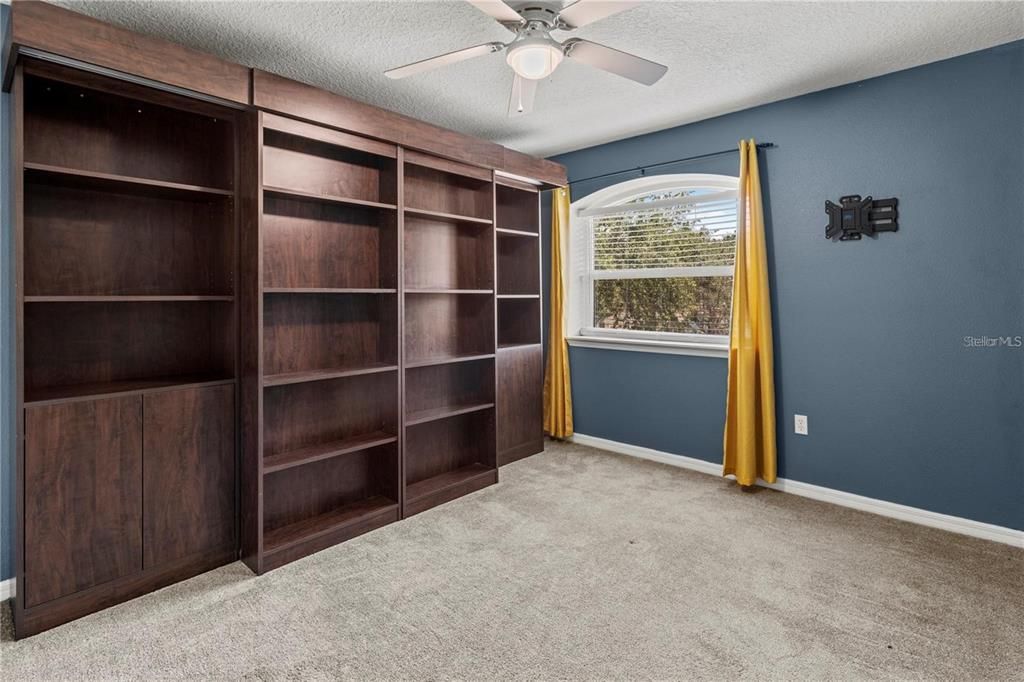 For Rent: $3,100 (3 beds, 2 baths, 2034 Square Feet)