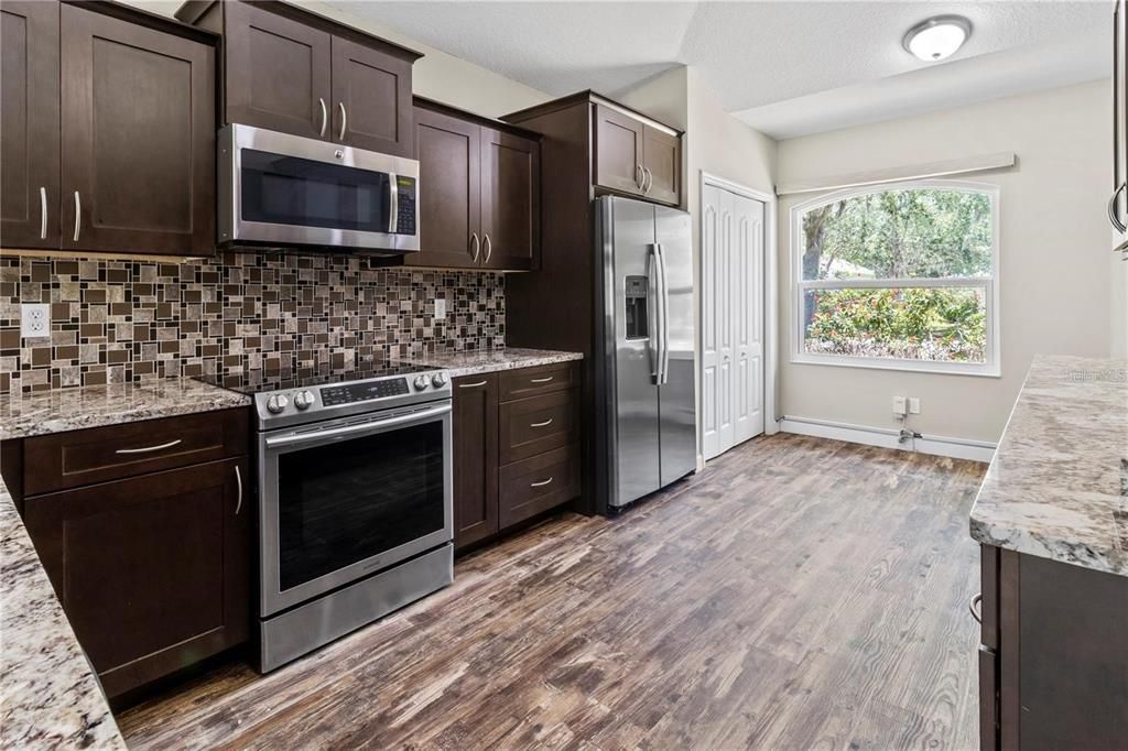 For Rent: $3,100 (3 beds, 2 baths, 2034 Square Feet)