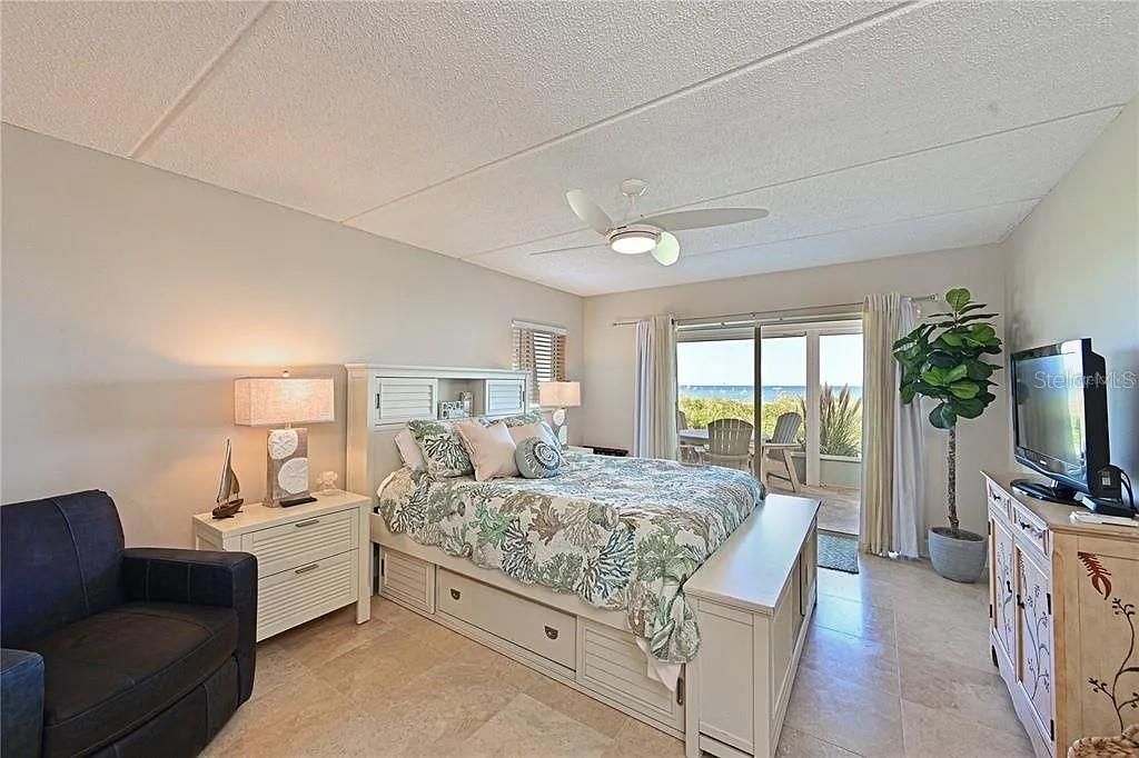 出租: $9,000 (3 贝兹, 2 浴室, 1344 平方英尺)