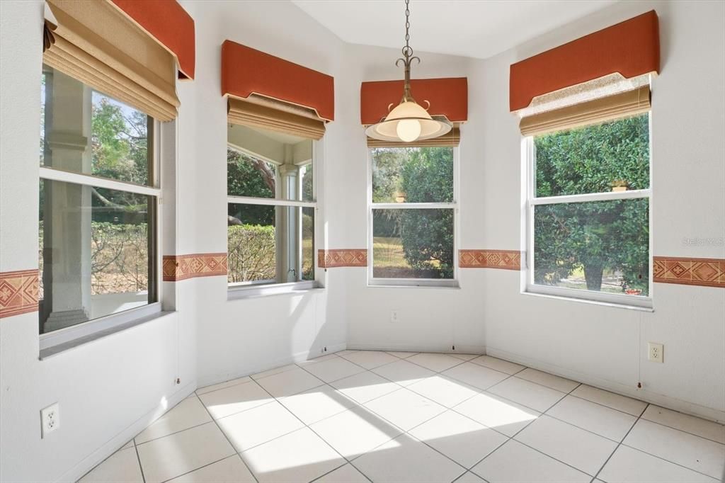 待售: $529,000 (3 贝兹, 2 浴室, 2704 平方英尺)