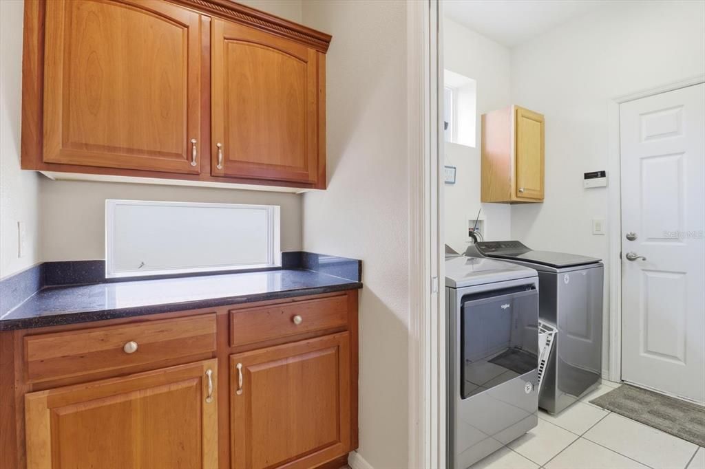 待售: $529,000 (3 贝兹, 2 浴室, 2704 平方英尺)