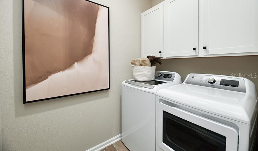 For Sale: $403,999 (3 beds, 2 baths, 1570 Square Feet)