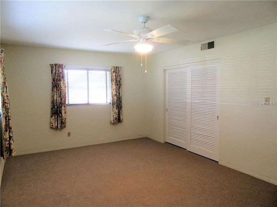 For Rent: $2,200 (3 beds, 1 baths, 1420 Square Feet)