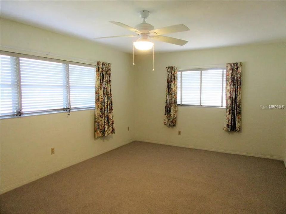 For Rent: $2,200 (3 beds, 1 baths, 1420 Square Feet)