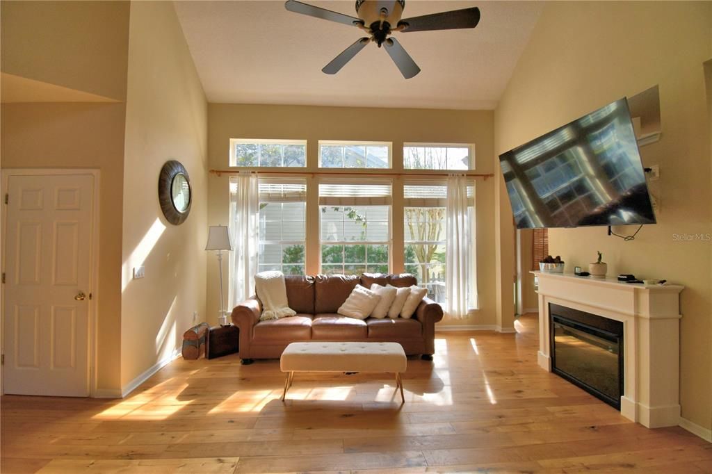 待售: $899,000 (3 贝兹, 3 浴室, 2149 平方英尺)